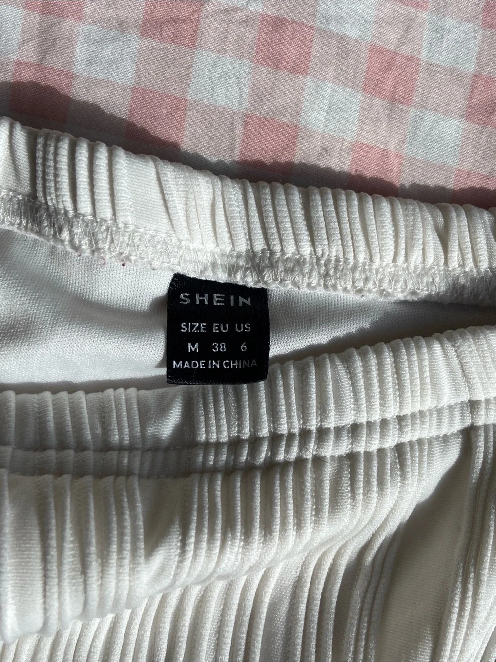 Angel white mini skirt 🕊️🤍✨ - Picture 3 of 3